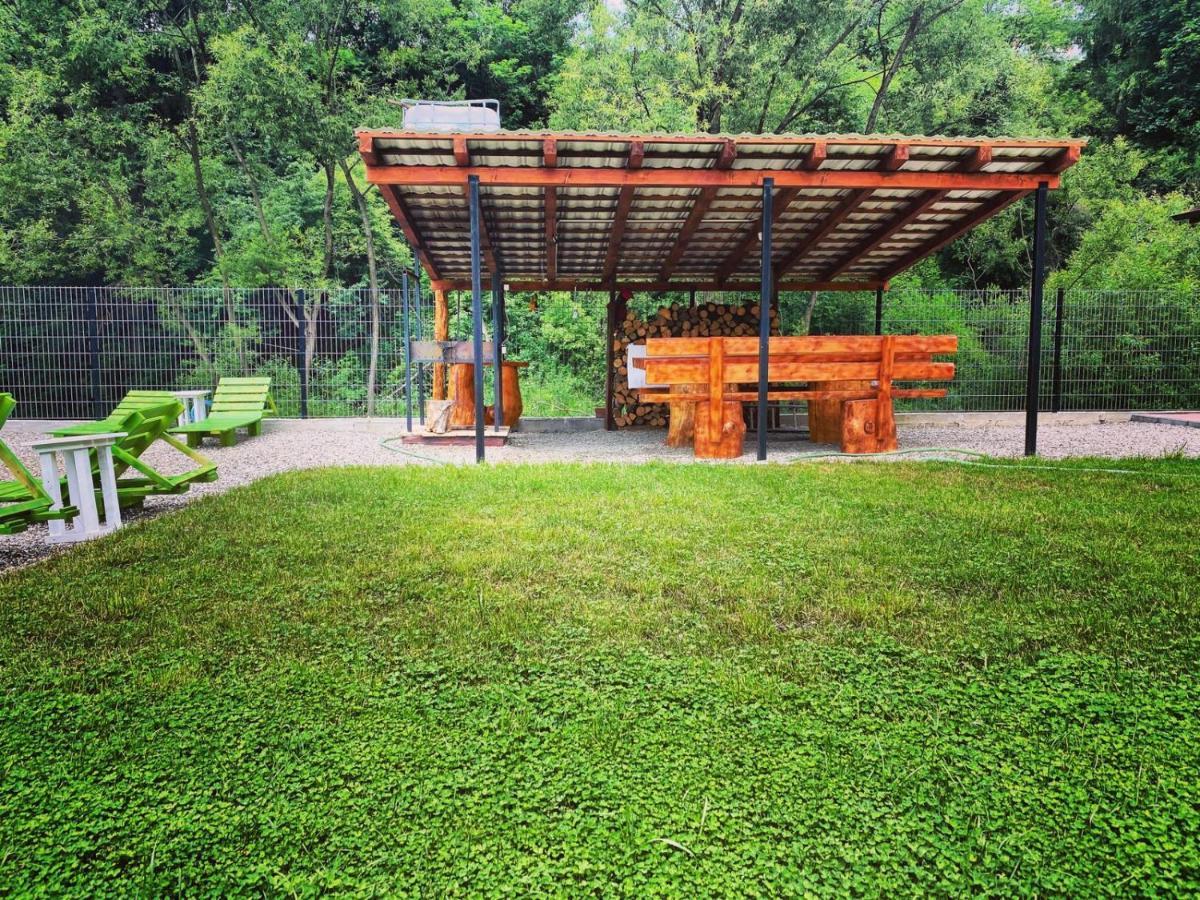 Maison Platanus Voineasa Luaran gambar