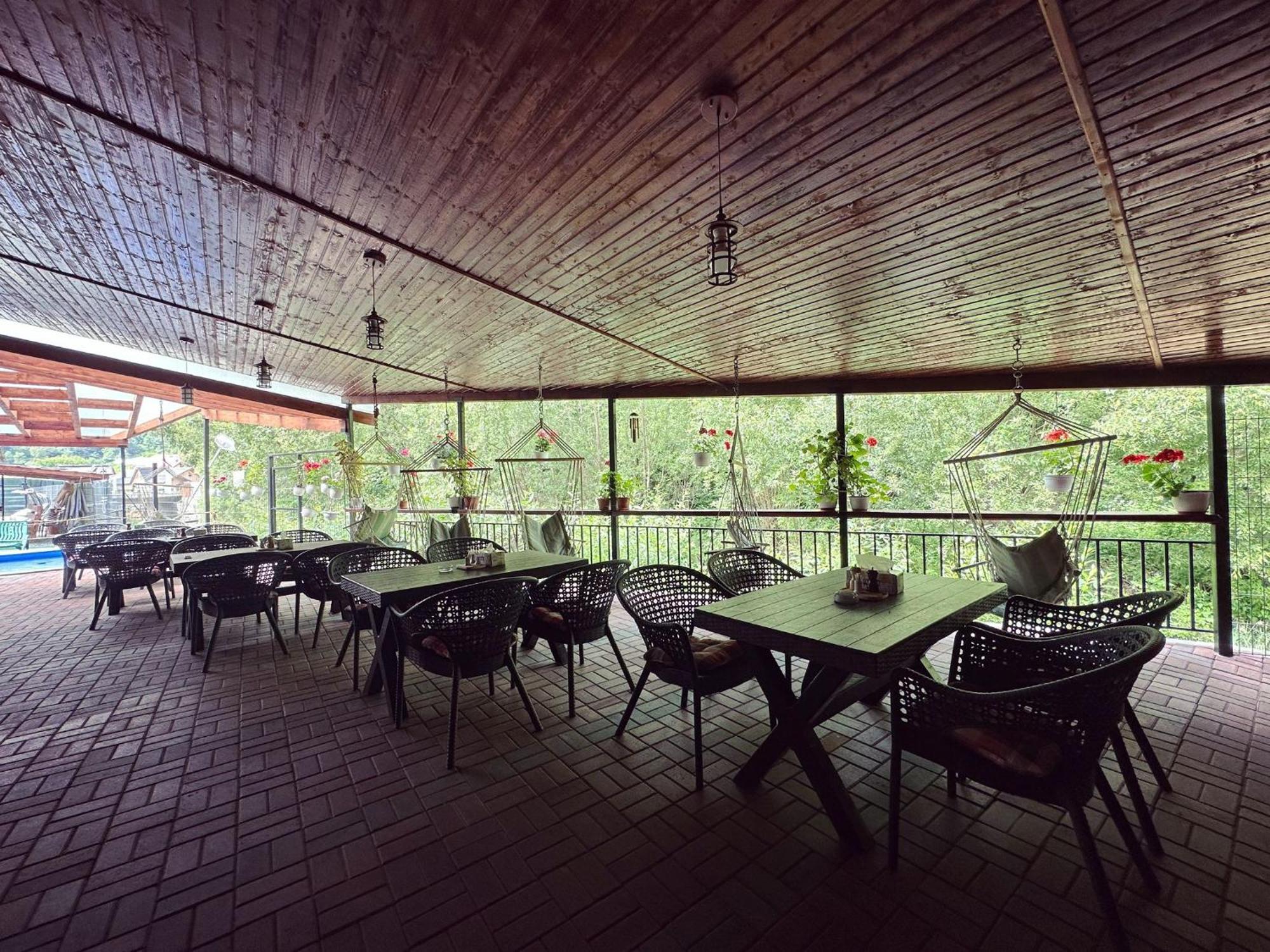 Maison Platanus Voineasa Luaran gambar